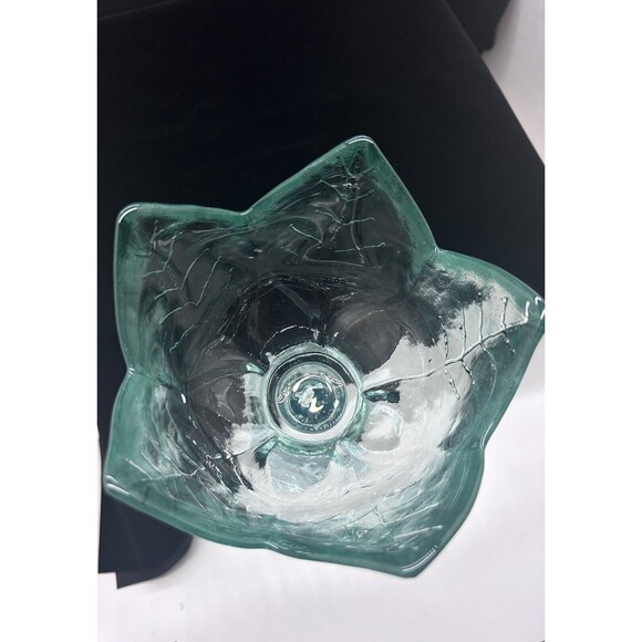 Hoff Interieur Trophy Lantern Made of Glass Leaf Design & Air Bubbles 12.5 GAR2G - Picture 8 of 8